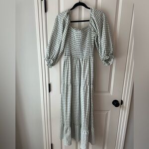 Green gingham three-quarter length puff sleeve dress